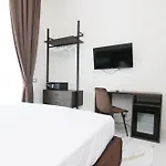 Otel Auroom *