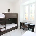 Auroom Otel *