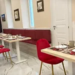 Auroom Otel