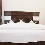Auroom Otel *