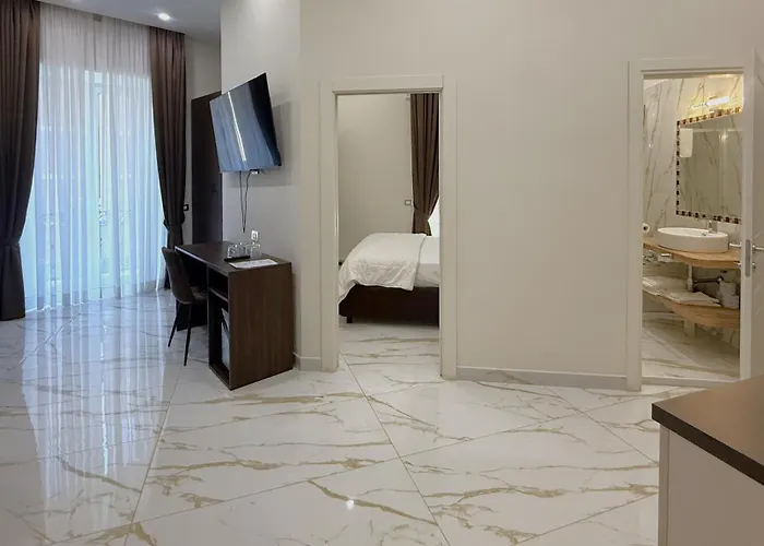 Auroom * Νάπολη